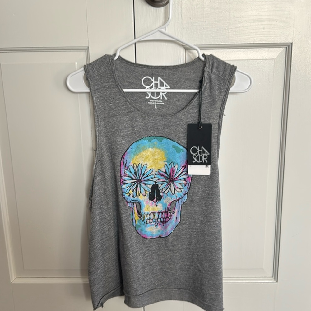 Chaser distress red flower skull tank top